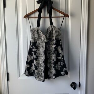 White House Black Market Halter Top sz4